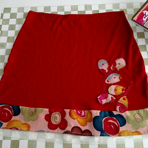 easel Dresses & Skirts - Easel Sz M Red Skirt like new